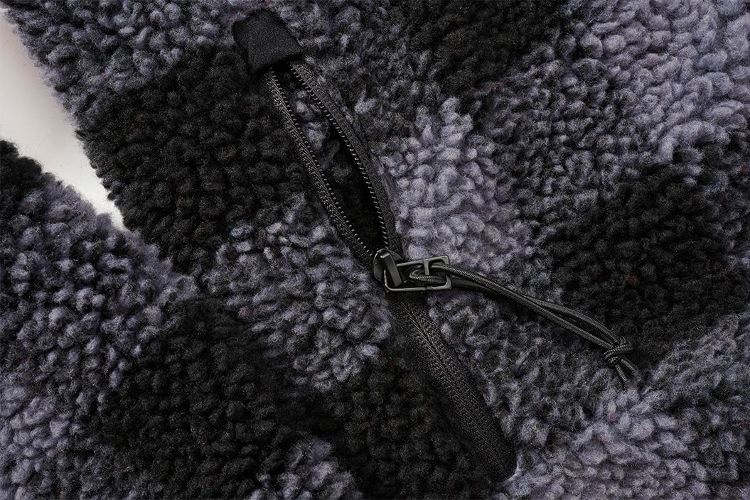 Brandit Fleece Quarter Zip Jacket black and grey close up of zipper