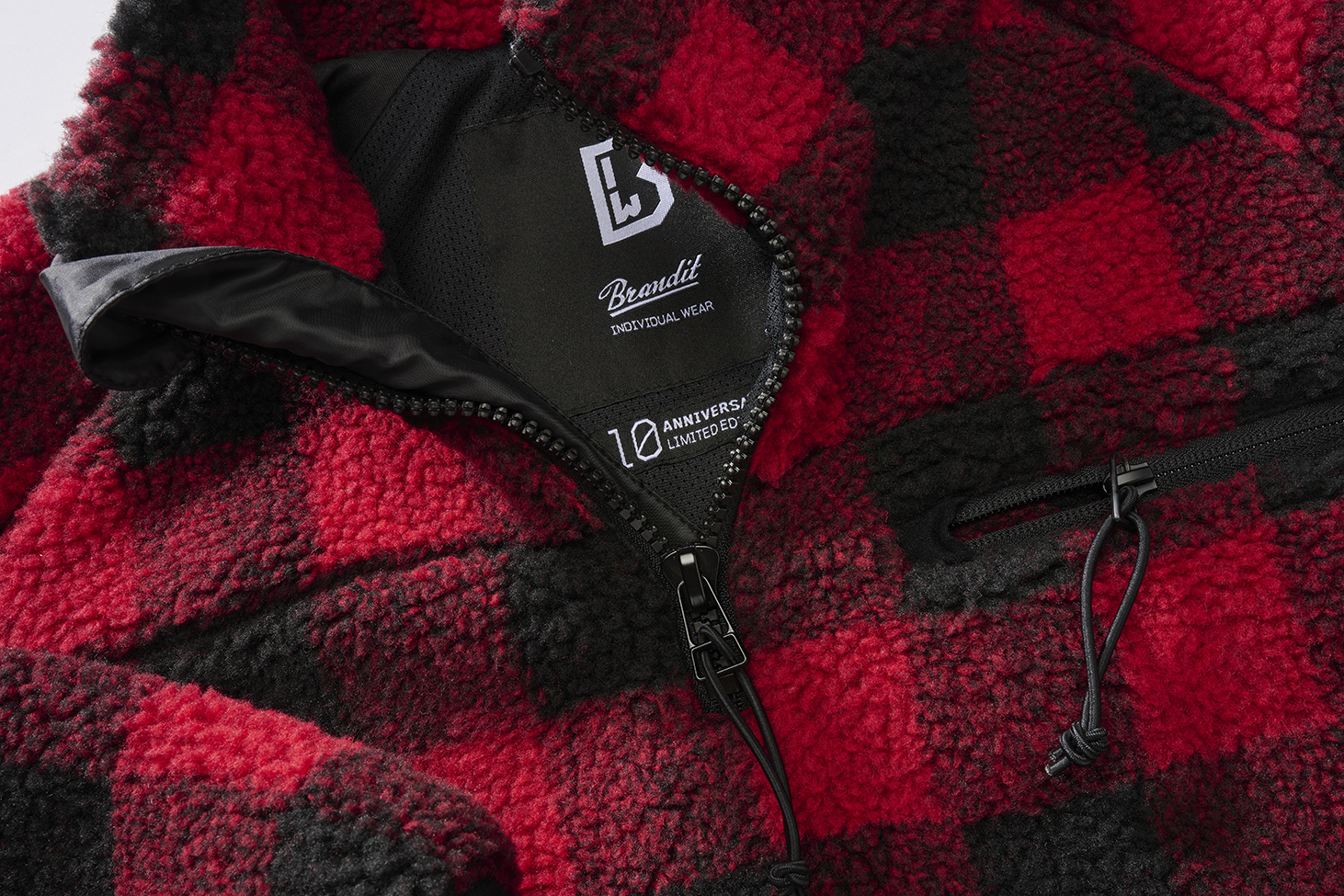 Brandit Fleece Quarter Zip Jacket red and black close up