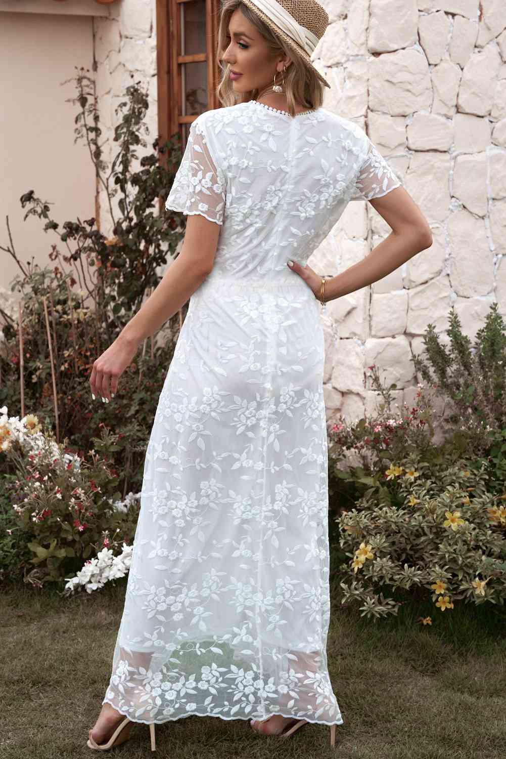 Wholesale MOQ6 Embroidered Short Sleeve Surplice Neck Maxi Dress Wholesale MOQ6 Embroidered Short Sleeve Surplice Neck Maxi Dress