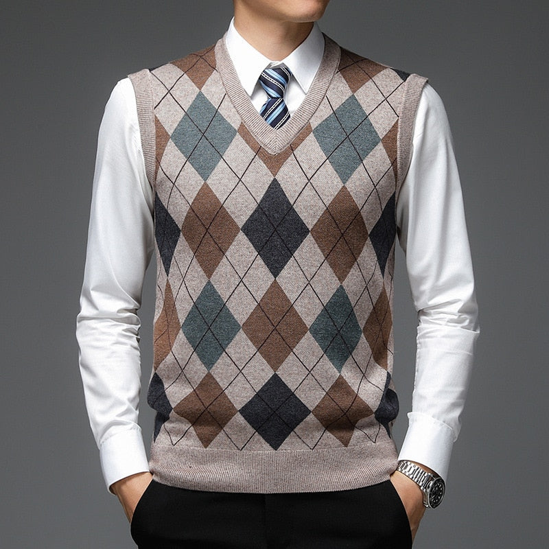 Men's Wool Argyle Sweater Vest in khaki