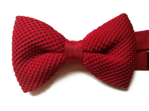 Picture of a Knit Pre-Tied Red Bow Tie