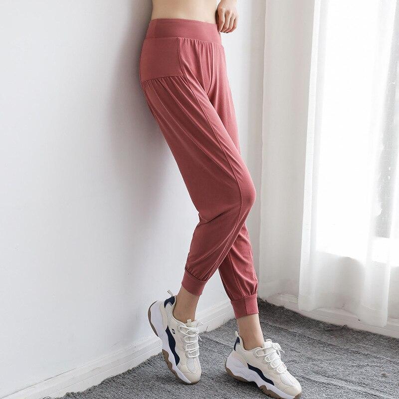 Picture of a Women's Sweatpants Loose and Comfort Fit pink