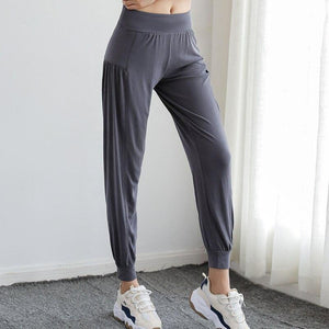 Picture of a Women's Sweatpants Loose and Comfort Fit grey