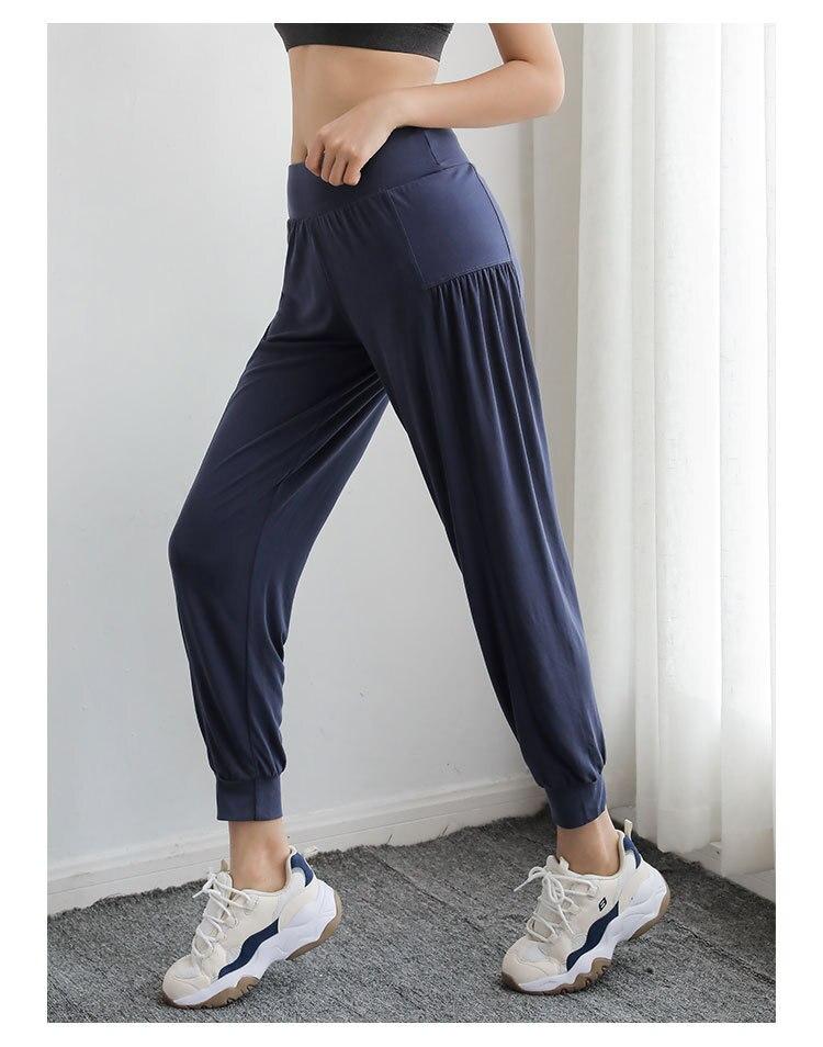 Picture of a Women's Sweatpants Loose and Comfort Fit navy